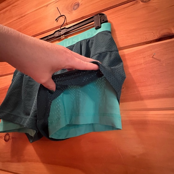 Nike Green Athletic Shorts with Two-Layer Design - Picture 6 of 11